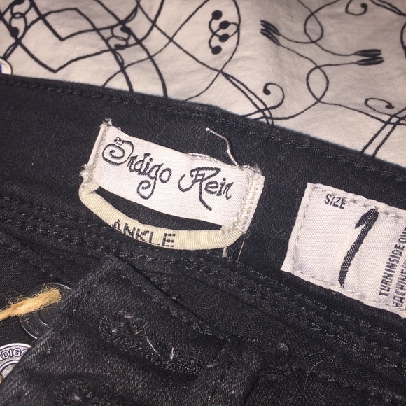 NWT Black Distressed Mid-Rise Skinny Ankle Jeans - Picture 6 of 7